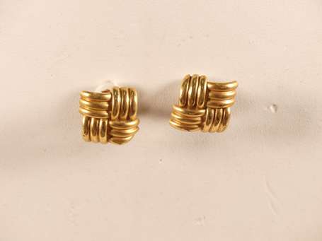 Paire de boucles d'oreilles en or jaune 18K 