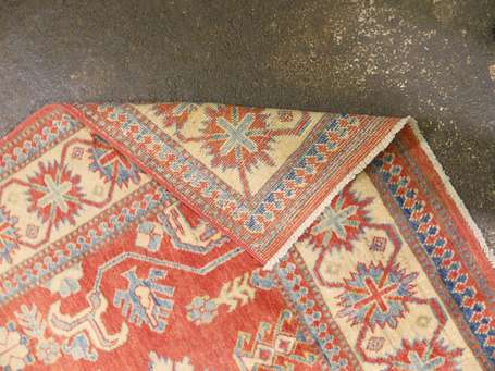 Tapis Derbent (chaine, trame et velours en laine),