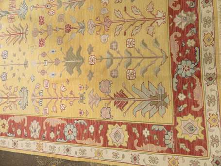 Tapis indien (chaine, trame et velours en laine), 