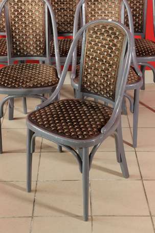 FISCHEL - Suite de six chaises de bistrot en bois 