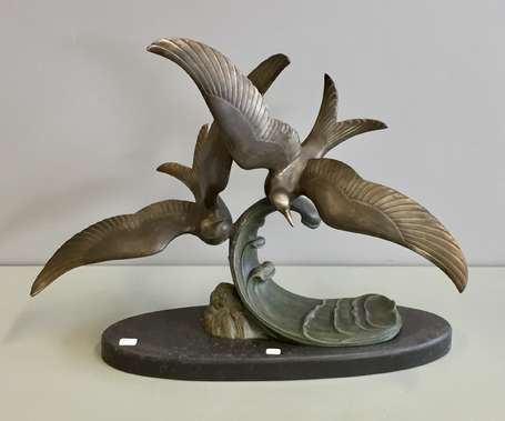 Mouettes. Sujet en bronze d'art patiné. Sur un 