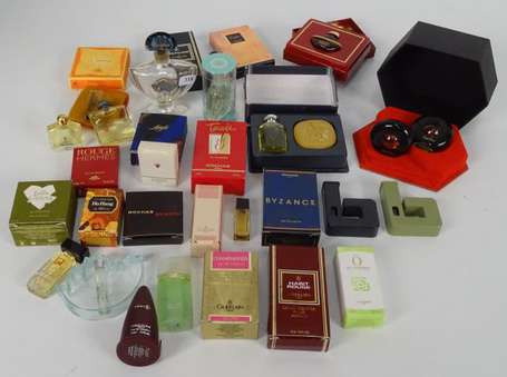 30 miniatures de parfum dont Hermès, Guerlain, 