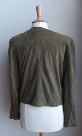 Manteau en lainage gris foncé, manches 3/4 T.