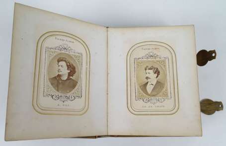 Photo - Album Photos ancien comprenant 40 CDV du 