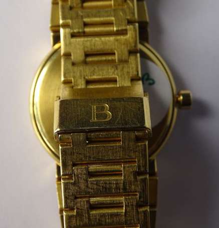 BULGARI - Montre bracelet. Cadran noir index et 
