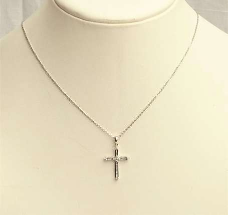 Pendentif croix fine en or blanc 18K (750°/00) 