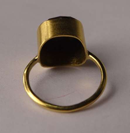 Dans le goût de POMELLATO - Bague en or jaune 18K 