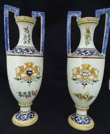 HENRIOT QUIMPER - Paire de vases ovoïdes sur 