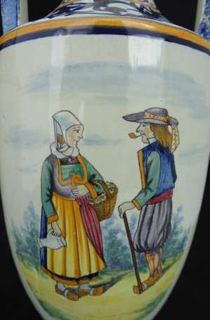 HENRIOT QUIMPER - Paire de vases ovoïdes sur 