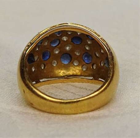 Bague boule en or jaune 18K (750°/00) pavée de 