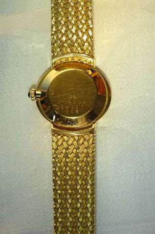 BAUME ET MERCIER - Montre bracelet de dame en or 