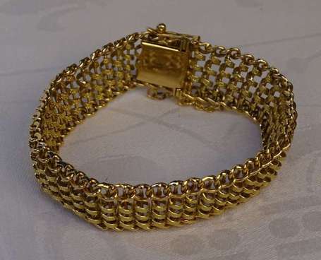 Bracelet en or jaune 18K (750°/00), la maille 