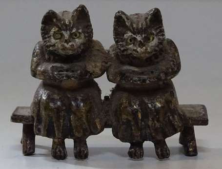 Sujet dit Bronze de Vienne avec 2 chats humanisés 