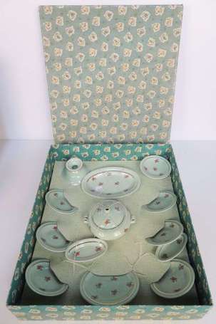 Coffret dinette , faience verte à décors  de 