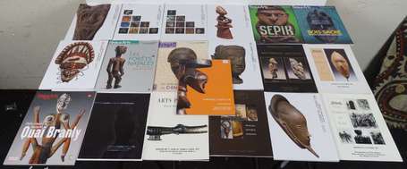 Lot de catalogues de vente d'art tribal (français)