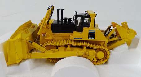 KOMATSU -Bulldozer KOMATSU D475A-5EO (marche 