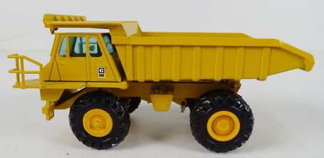 NZG-Camion Dumper CATERPILLAR 769C (1er modèle), 