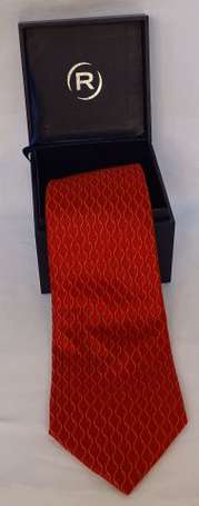 ROCHAS - Cravate en soie vermillon à motifs 