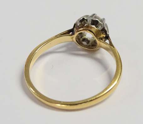 Bague solitaire en or deux tons 18K (750°/00) 