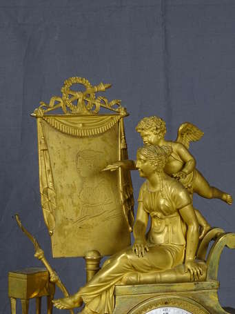 Pendule en bronze doré et ciselé à décor d'un 