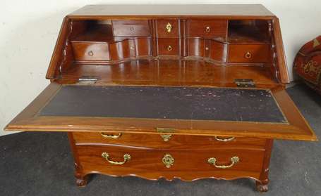 Commode-scribanne nantaise en acajou et placage 