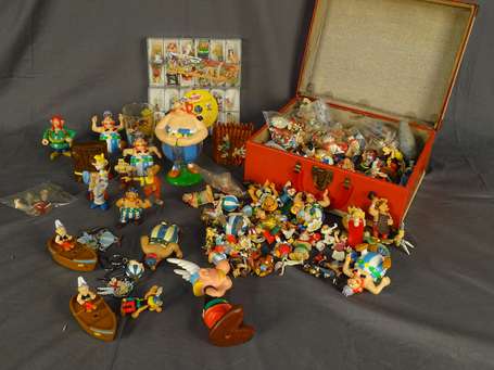 Uderzo - Astérix : des dizaines de figurines 