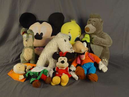 Lot de peluches et jouets divers