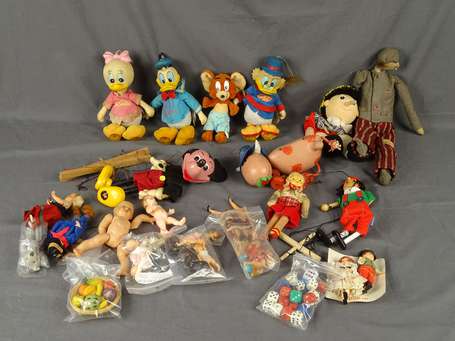ZZ-Lot de jouets dont figurine peluche walt 