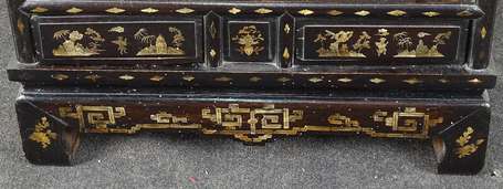 VIETNAM - Cabinet en bois exotique incrusté de 