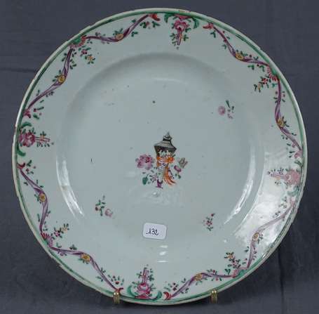 COMPAGNIE DES INDES - Deux assiettes en porcelaine