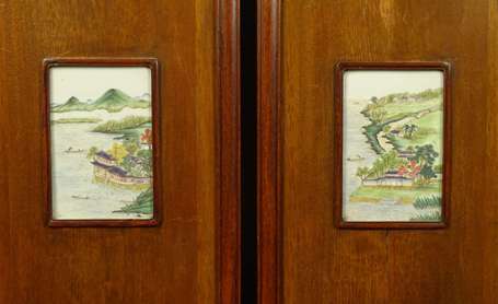 CHINE - Paire de panneaux en bois exotique 