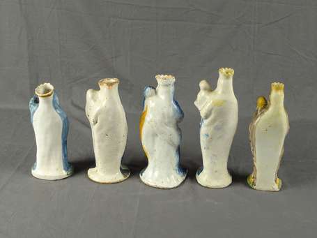 Nevers - Cinq statuettes de Vierge d'accouchée 