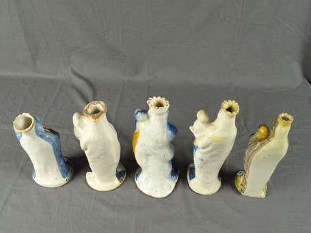 Nevers - Cinq statuettes de Vierge d'accouchée 