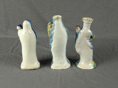 Nevers - Trois statuettes de Vierge d'accouchée 