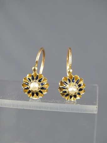 Paire de boucles d'oreilles en or jaune 18 K 