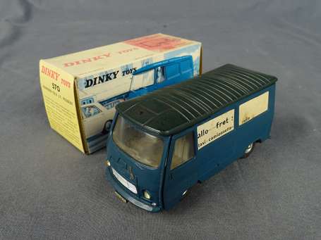 Dinky toys-Peugeot J7 