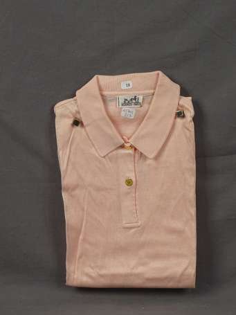 HERMES - Polo en jersey de coton rose, boutons 
