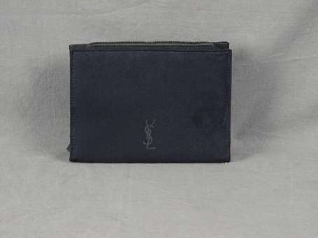 YVES SAINT LAURENT - Trousse de voyage en cuir 