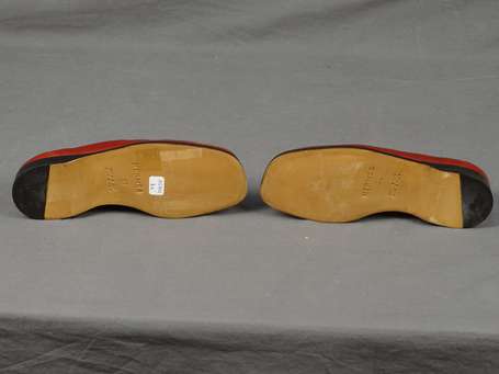 HERMES - Mocassins en cuir de veau bordeaux, 
