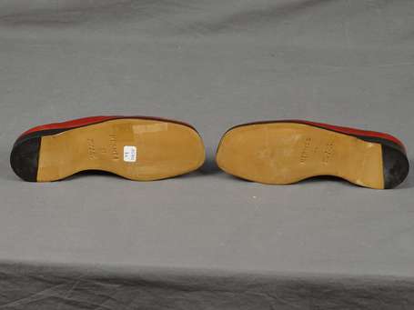 HERMES - Mocassins en cuir de veau bordeaux, 