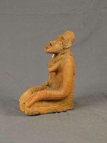 Très belle et ancienne figurine en terre cuite 