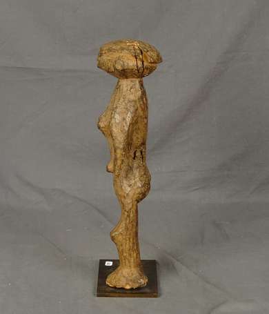 Statuette ancienne unijambiste en bois dur. Patine