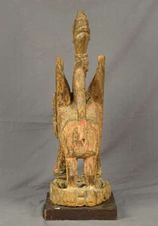 Ancienne et majestueuse figure votive en bois dur 