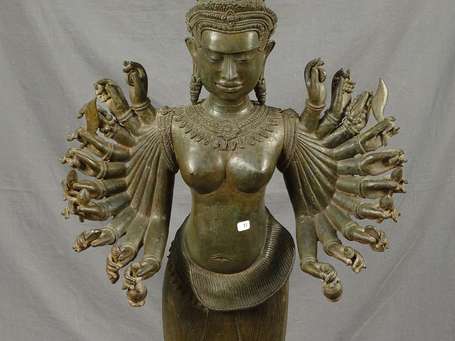 THAILANDE NORD - Bouddha aux vingt bras et aux 