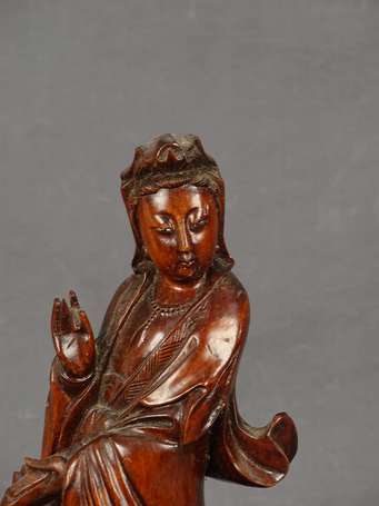 TRAVAIL ASIATIQUE - Guanyin et enfant debout sur 