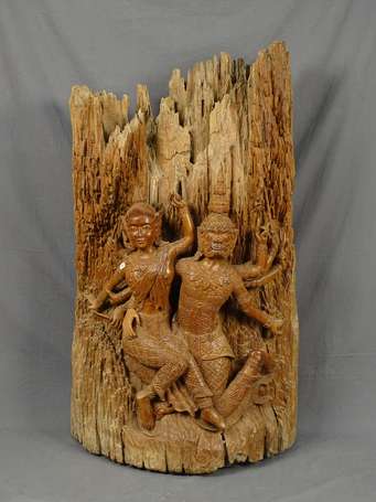 INDONESIE - Sujet en bois exotique à décor de 