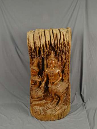 INDONESIE - Grand sujet en bois exotique à décor 