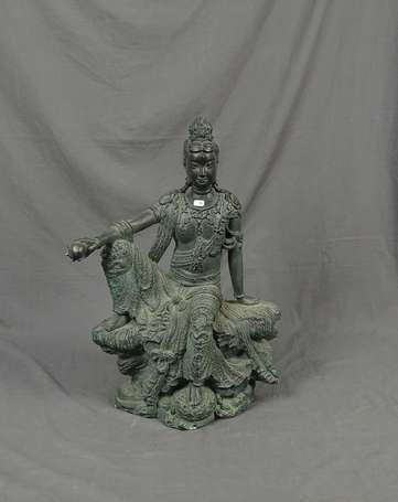 CHINE - Guanyin en délassement royal ayant la 