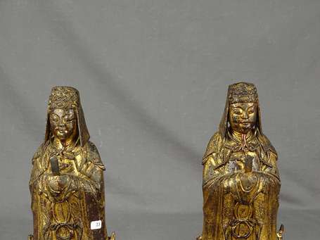 INDOCHINE - Paire de dignitaires en bronze doré. H