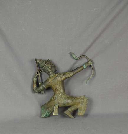 THAILANDE - Archer. Sujet en bronze H. 32 cm, L. 